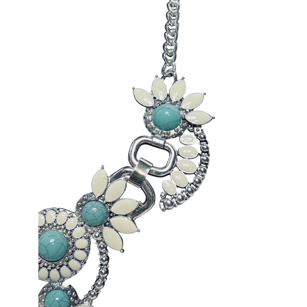 Avon Silver Tone White Enamel And Faux Turquois Statement Necklace (6160) - Picture 5 of 8